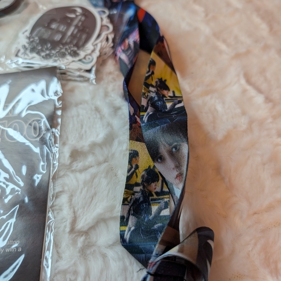 Wednesday Bag with Extras - Picture 7 of 7